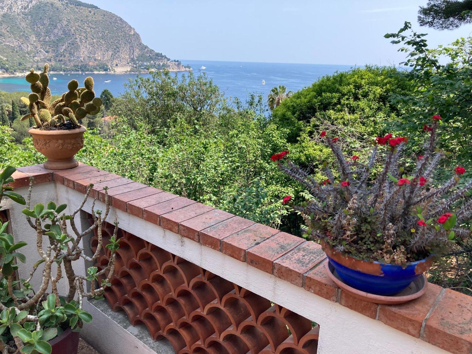 Appartement Independant Dans Villa Eze Bord De Mer Exterior photo